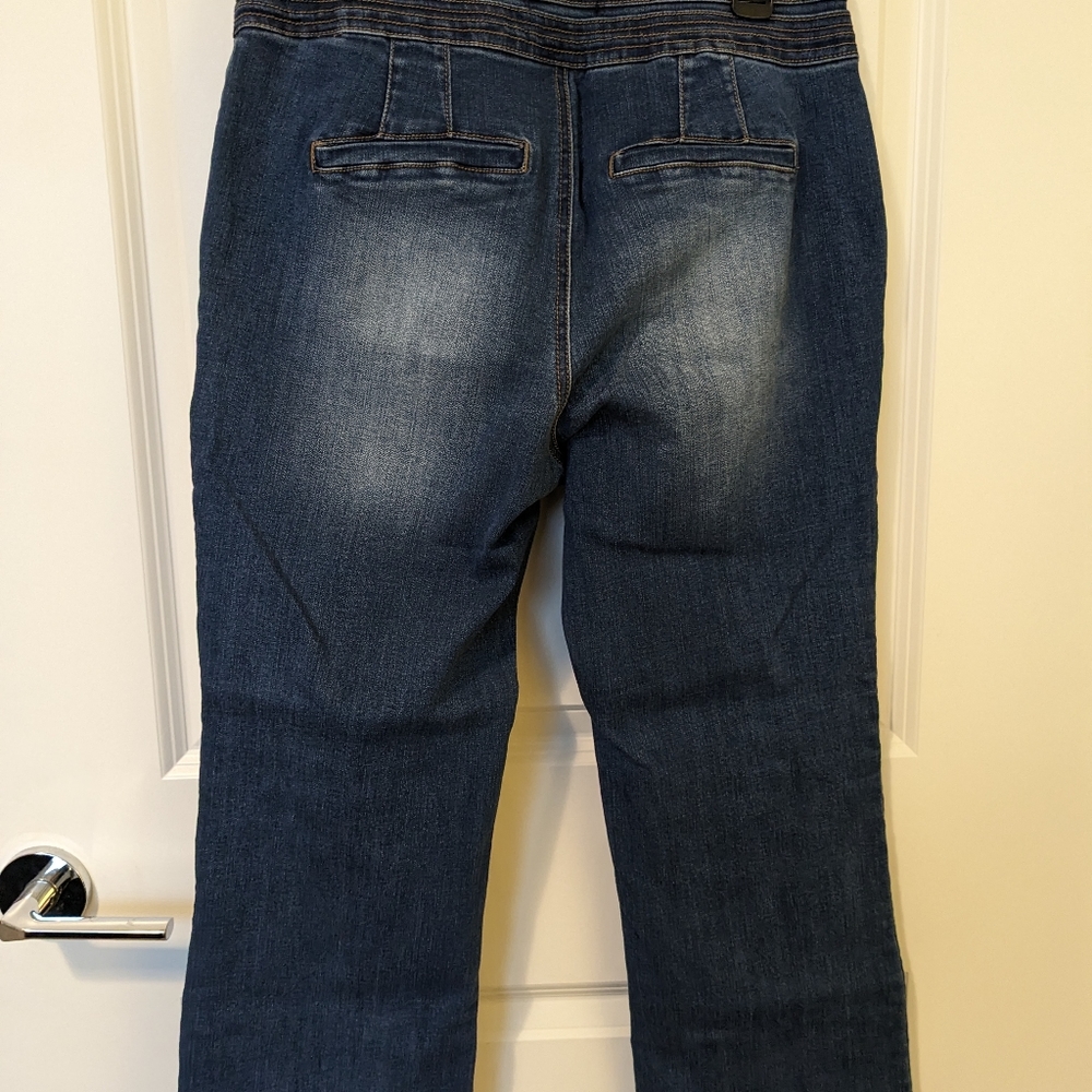Jeans - Picture 2 of 3